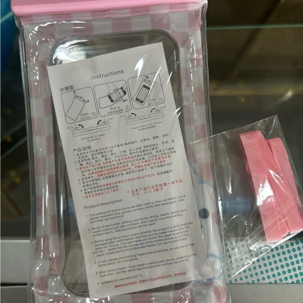 Waterproof cellphone covers